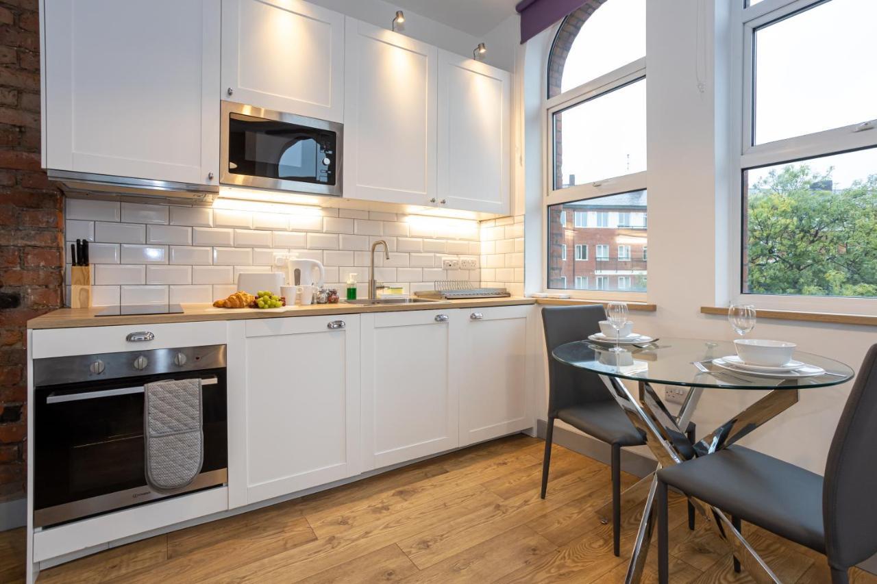 Pillo Rooms Serviced Apartments - Salford Μάντσεστερ Εξωτερικό φωτογραφία